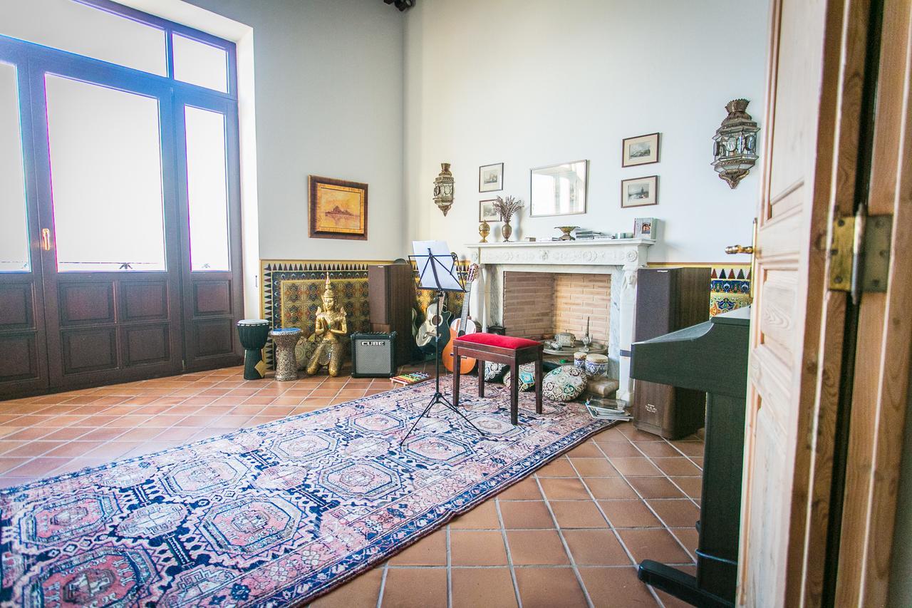 La Duquesa Guest House 타리파 외부 사진